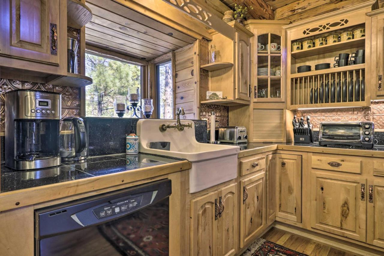 Lakeside Cabin On 2 Acres With Fire Pit And Hot Tub! باينتوب ليكسايد المظهر الخارجي الصورة