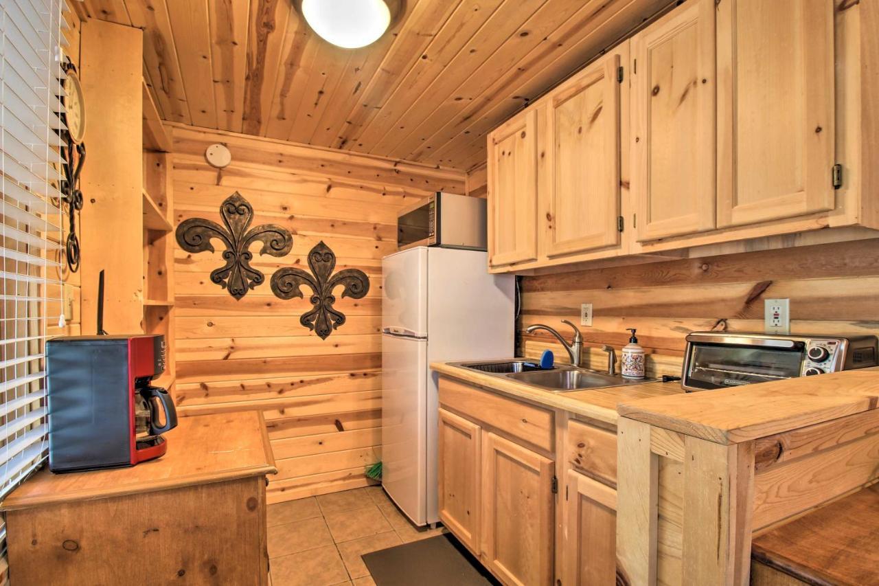 Lakeside Cabin On 2 Acres With Fire Pit And Hot Tub! باينتوب ليكسايد المظهر الخارجي الصورة