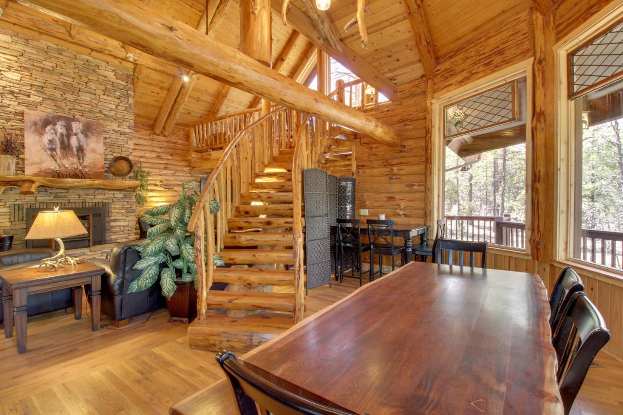 Lakeside Cabin On 2 Acres With Fire Pit And Hot Tub! باينتوب ليكسايد المظهر الخارجي الصورة