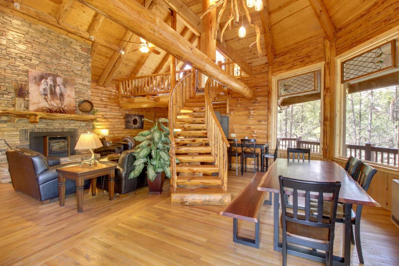 Lakeside Cabin On 2 Acres With Fire Pit And Hot Tub! باينتوب ليكسايد المظهر الخارجي الصورة